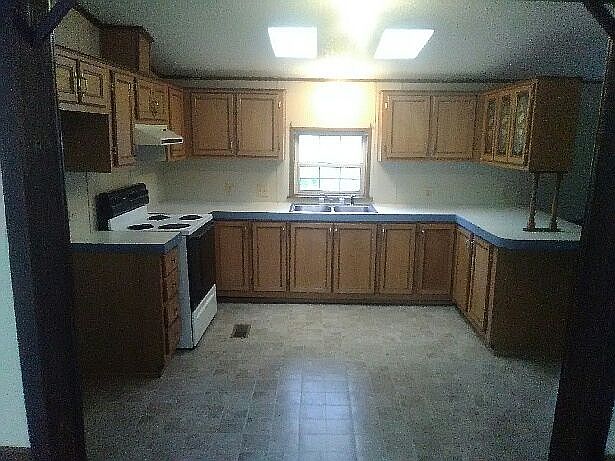 Kitchen/skylights