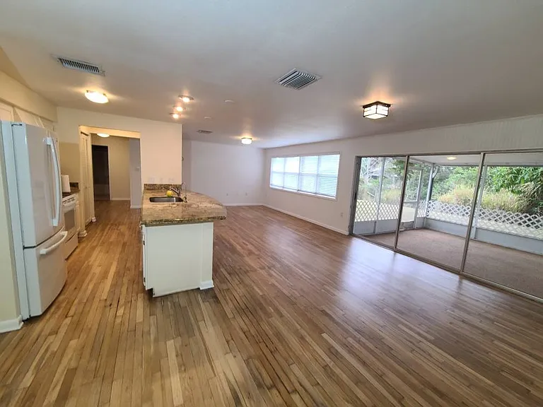 27240 Williams Rd — Photo 9