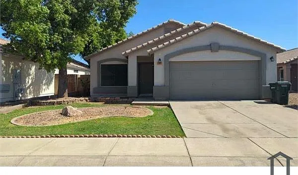 3205 W Salter Dr