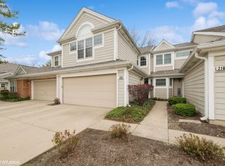 214 Woodstone Dr, Buffalo Grove, IL 60089