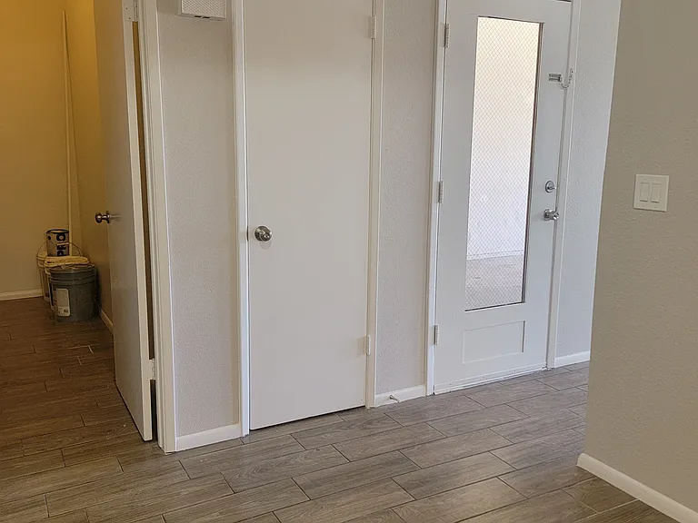 204 N Standage — Photo 18
