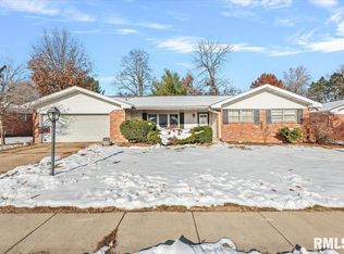 29 Belhaven Dr, Springfield, IL 62704