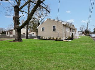51 Pear St, Tinton Falls, NJ 07724