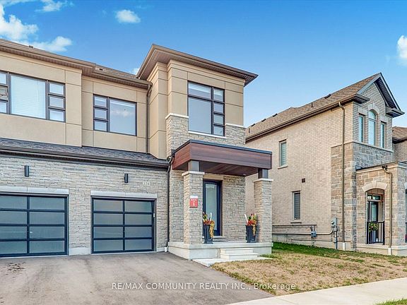 3rd image of 124 Ogston Cres