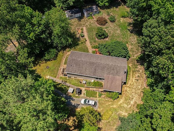 4th image of 256 Pierce Creek Lndg