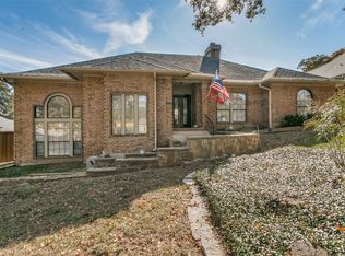 2933 Crestline Dr, Grapevine, TX 76051