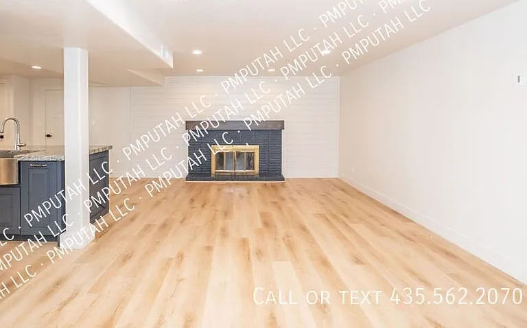 583 E 3300 N — Photo 12