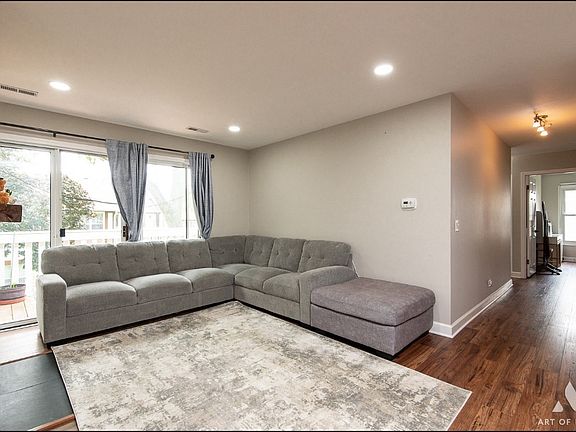 5th image of 257 Coventry Cir