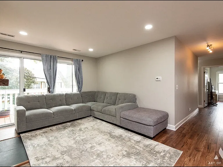 257 Coventry Cir — Photo 5