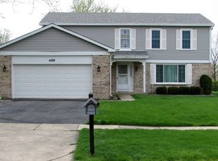 480 Hunter Dr, Carol Stream, IL 60188