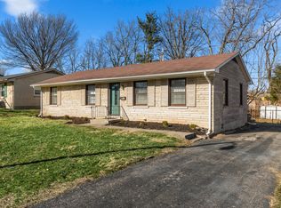 135 Tartan Dr, Lexington, KY 40517