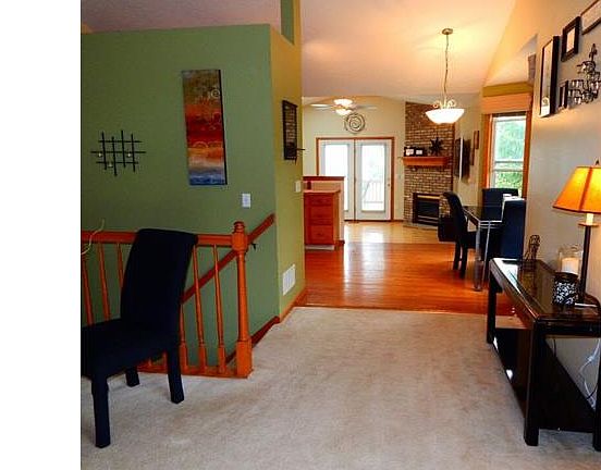 3rd image of 3846 Dartford Ln