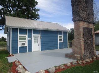 104 S Indiana Ave, Wakarusa, IN 46573