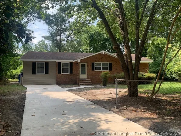 504 Barry Dr, Fayetteville, NC 28314