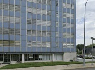 333 W Meyer Blvd APT 909, Kansas City, MO 64113