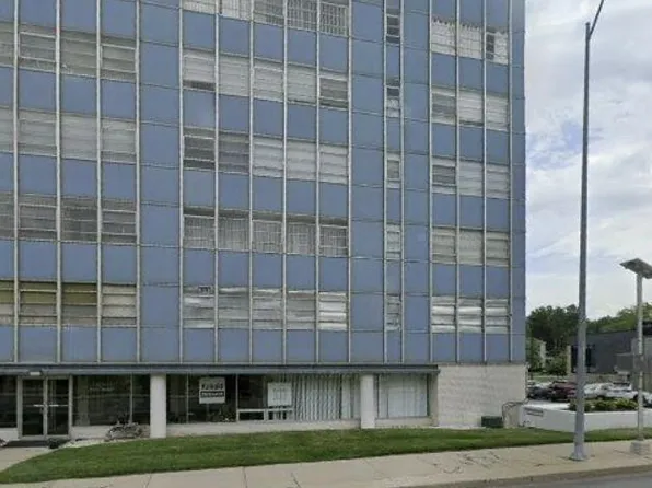 333 W Meyer Blvd APT 909, Kansas City, MO 64113