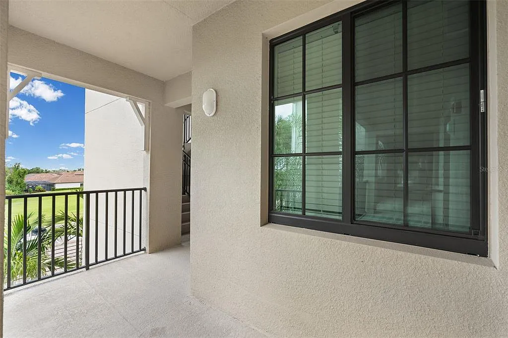 2 bed, 2.0 bath, 1142 sqft, $1,800 — Photo 4