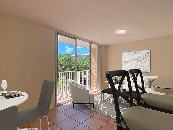 5th image of 3930 S Roosevelt Blvd #W103