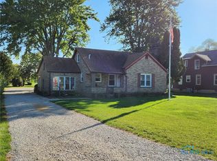 5914 Seaman Rd, Oregon, OH 43616