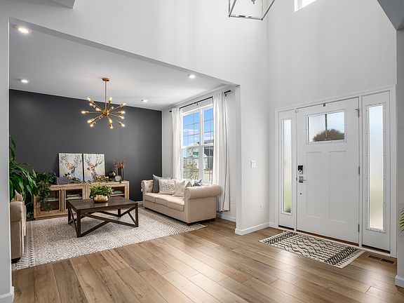 3rd image of 23365 Pearson Dr