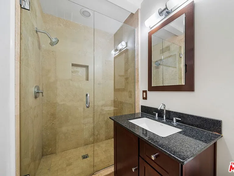 13453 Debby St — Photo 24