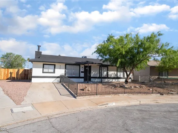 934 Lewis Ct, Henderson, NV 89015