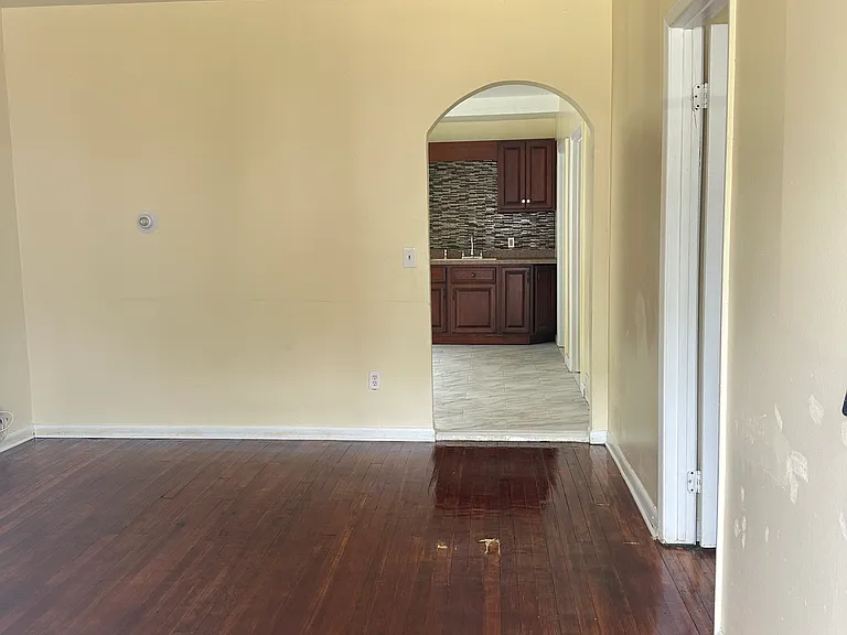 54 Humber Ave #1 — Photo 8