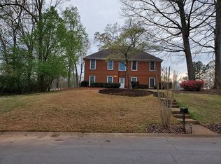 2608 Falcon Nest Ct, Suwanee, GA 30024