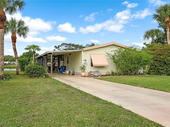 2626 Zoysia Ln, North Fort Myers, FL 33917