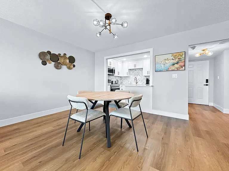 400 64th Ave #502 — Photo 11