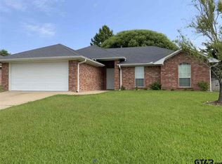 11284 Meadows Dr, Flint, TX 75762