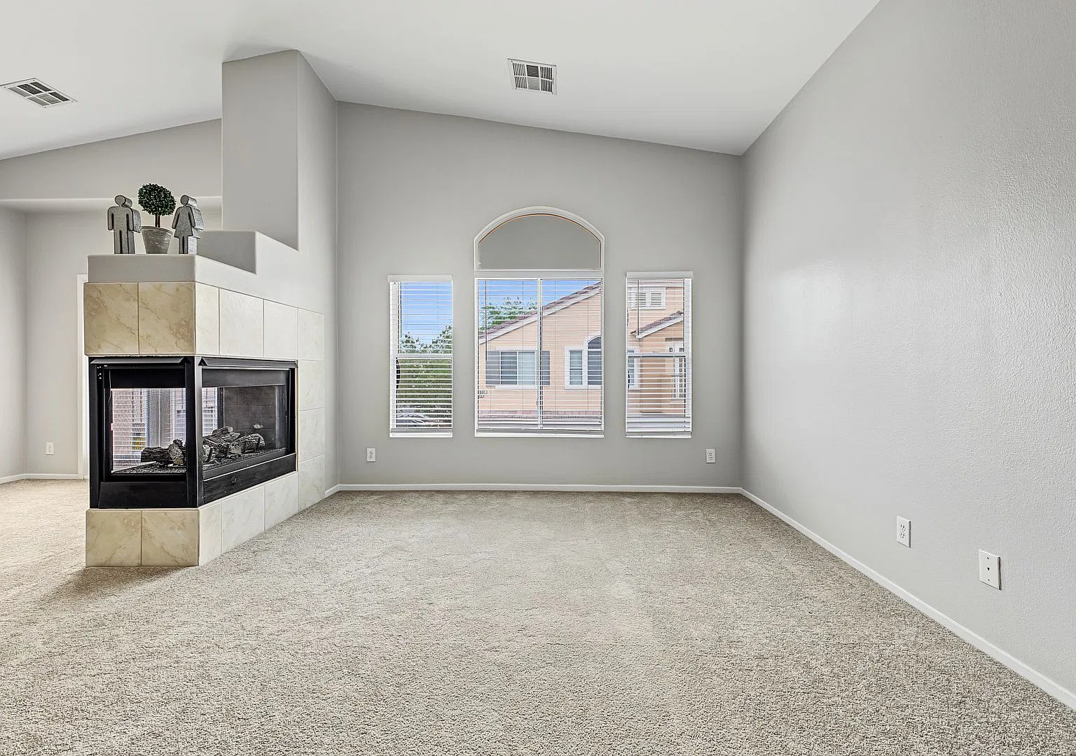 Charming 2-Bedroom Condo with Attached Garage in Gated Community! — Photo 3