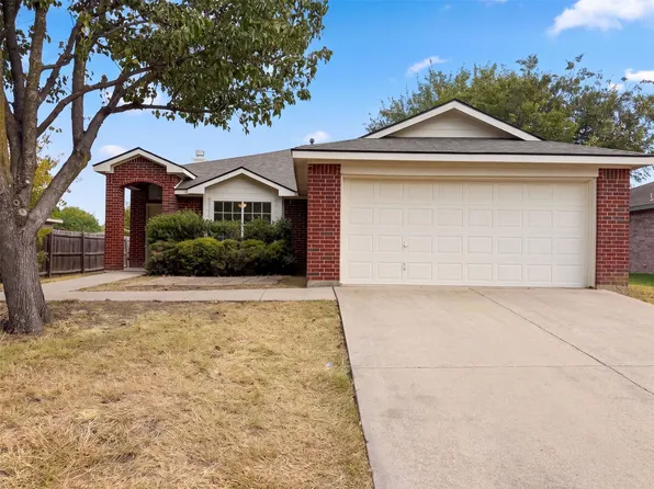 825 Dixon Ln, Denton, TX 76207