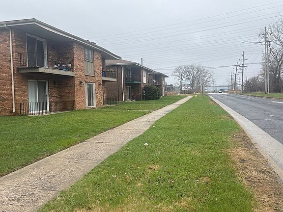 5th image of 2770 E State St