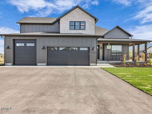 2nd image of 1327 Taylee Ln
