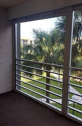 5th image of 1830 N Lauderdale Avenue #4309