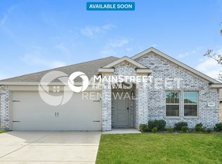 824 English Dr, Aubrey, TX 76227