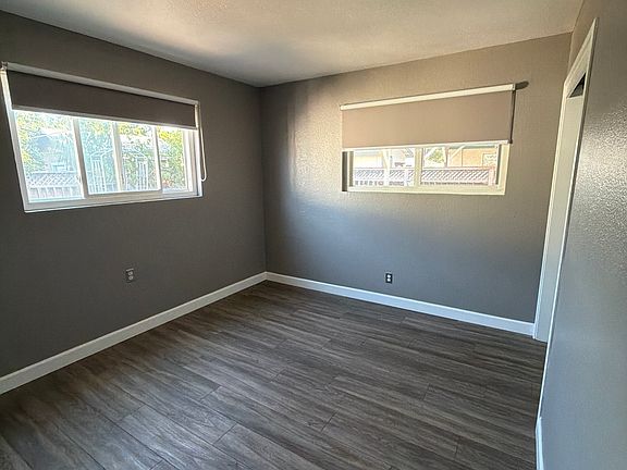 4th image of 474 Southside Dr