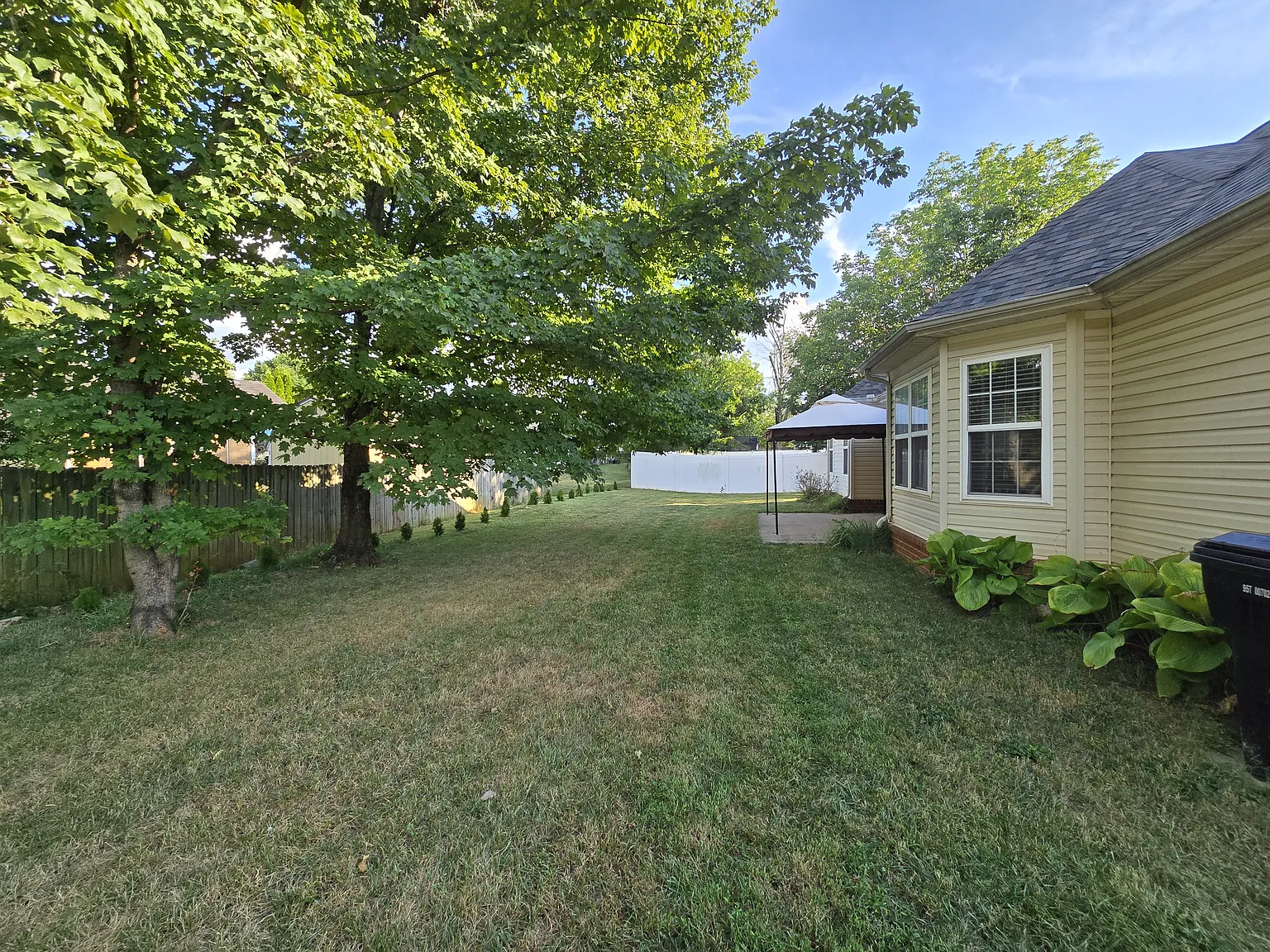 3 bed, 1766 sqft, $2,495 — Photo 3