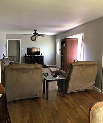 3rd image of 11 Marshall Dr