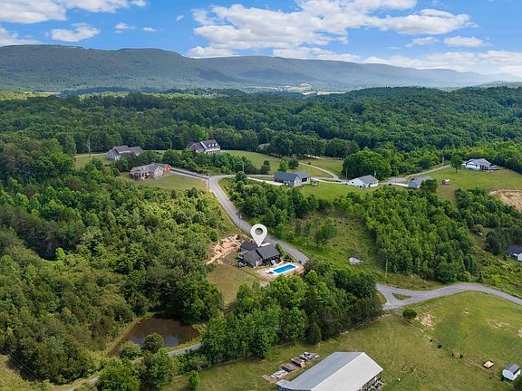 2nd image of 331 Hardin Rd