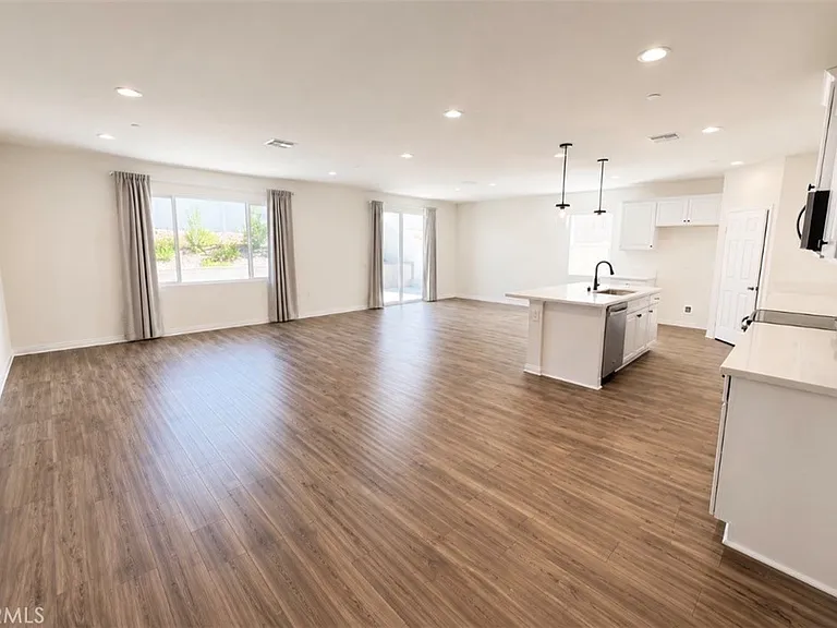 28303 Blackjack Dr — Photo 4