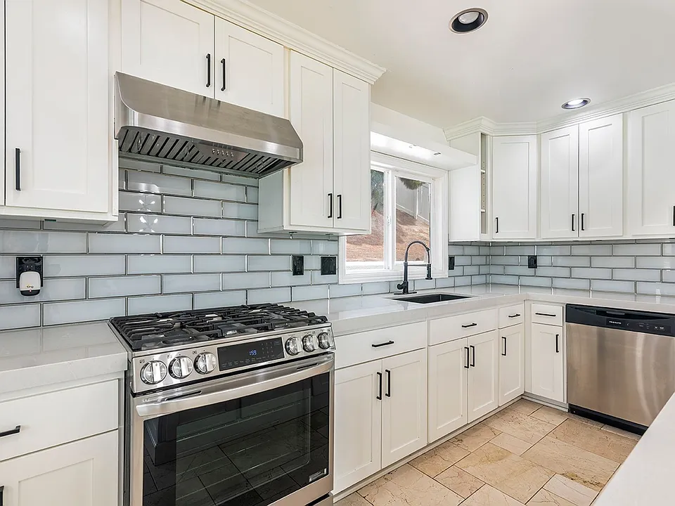 13960 Carmel Ridge Rd