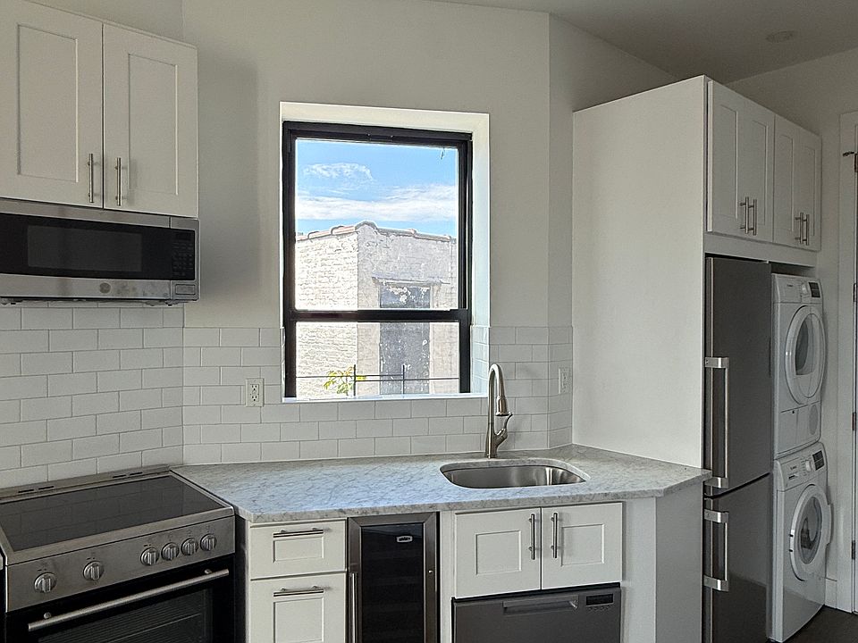 1st image of 59 E 7th St #21