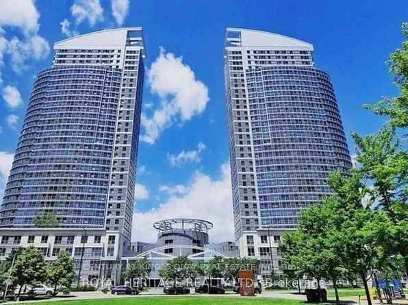 36 Lee Centre Dr #3506, Toronto, ON M1H 3K2