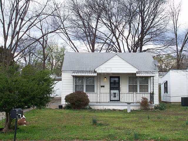 1st image of 4018 E Mallory Ave