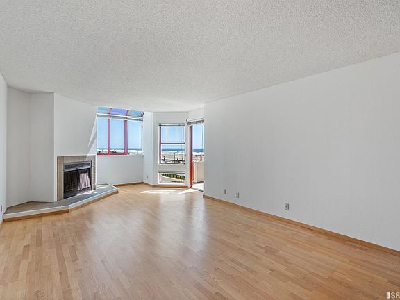 5th image of 875 La Playa St APT 482