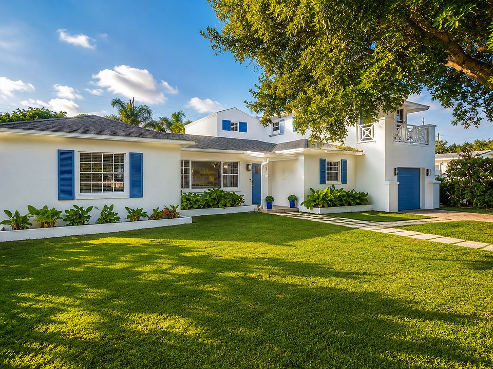 1st image of 240 Santa Lucia Dr
