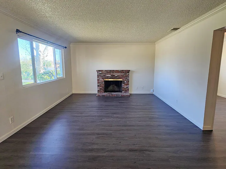 6013 Brett Dr — Photo 3