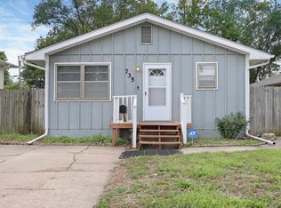 735 W 12th St, Junction City, KS 66441